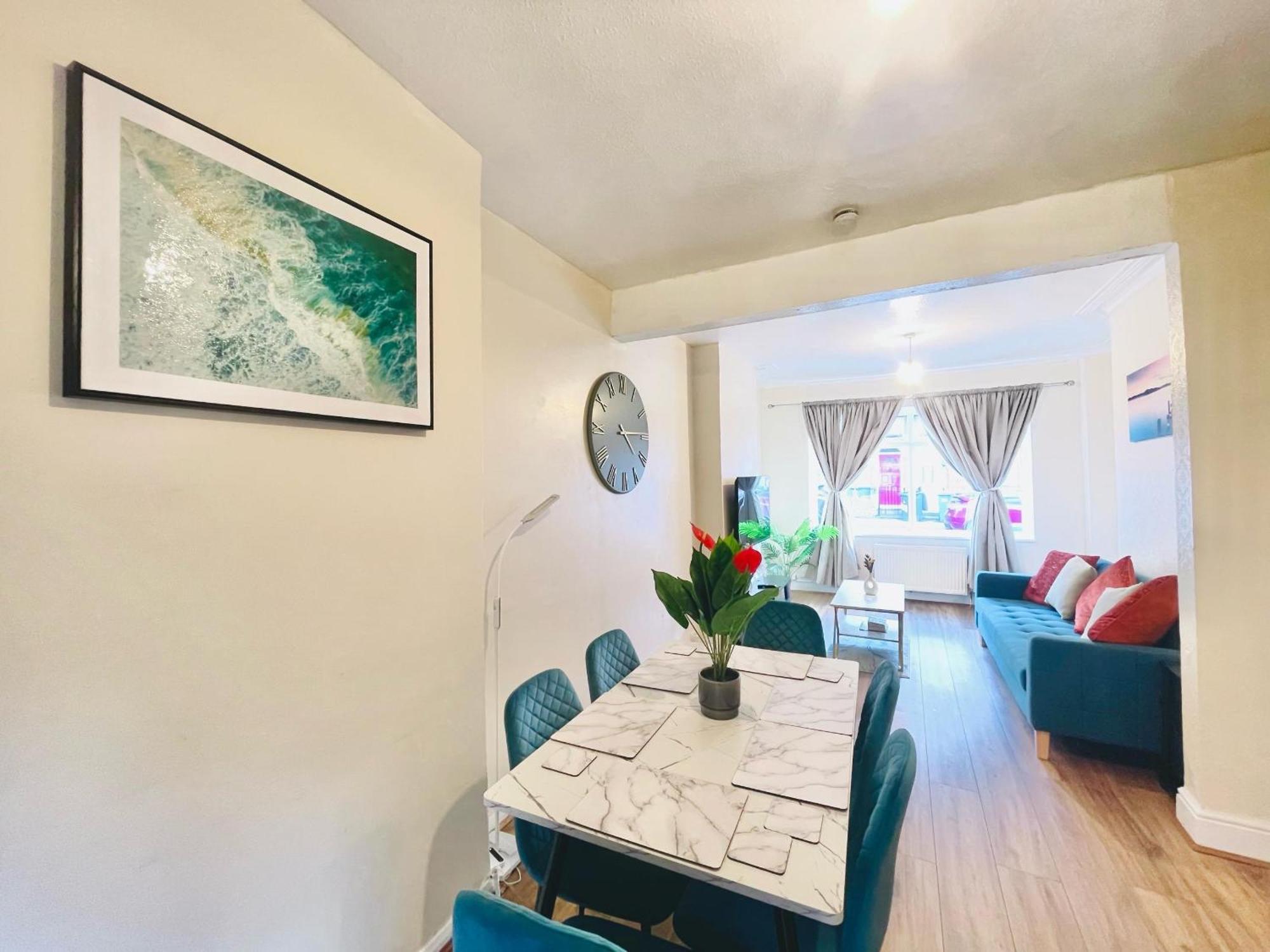 In Plaistow & Free Parking Appartement