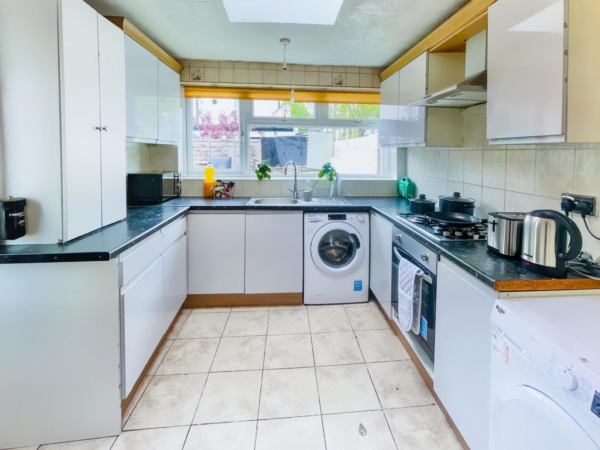 Appartement In Plaistow & Free Parking